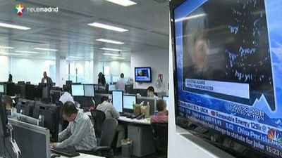 La bolsa cierra el año con una revalorización del 21,4% y la prima terminan en los 221 puntos básicos