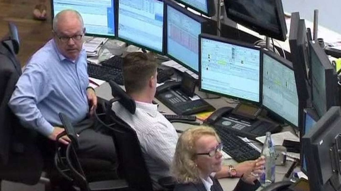 España coloca 4.524 millones en letras al interés más bajo de su historia