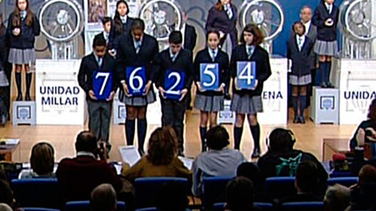 El número 76.254, primer premio en la Lotería del Niño