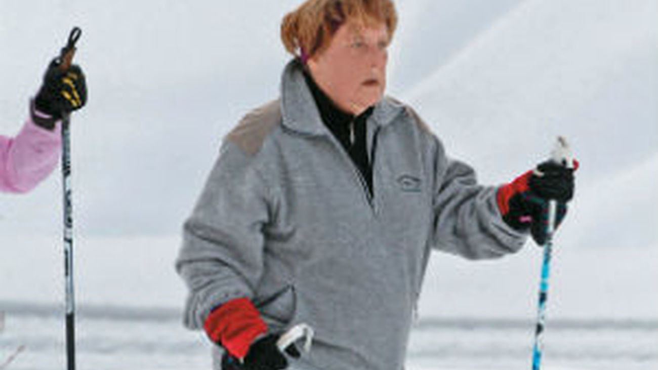 Angela Merkel esquiando