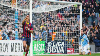 4-0. Alexis y Pedro mantienen líder al Barça