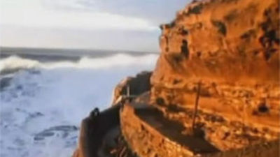 Se busca a dos personas arrastradas por el fuerte oleaje en Biarritz