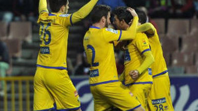 2-0. El Alcorcón gana al Mirandés y se ilusiona con la promoción