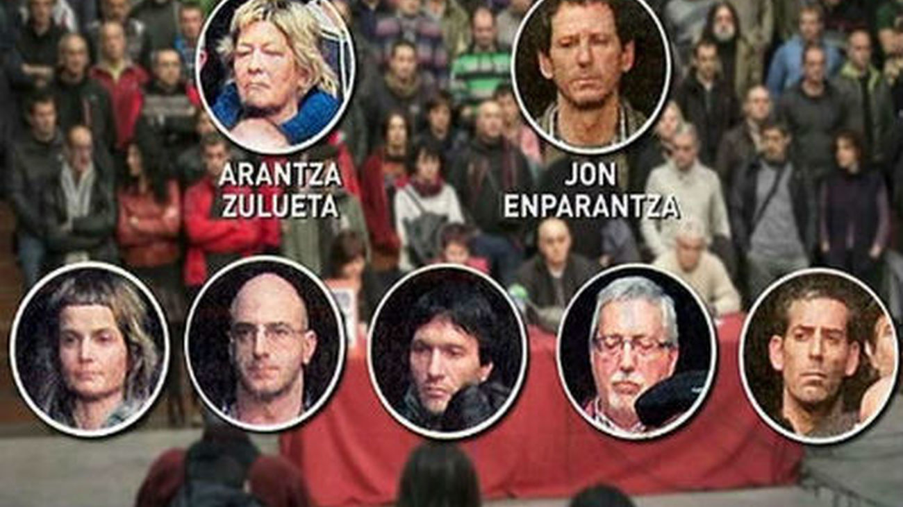 Incautadas 30 cajas con documentación en los despachos de Zulueta y Enparantza