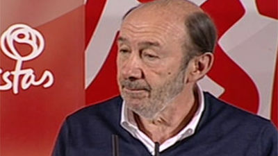 Rubalcaba pide al PP que no haga campaña electoral en Cataluña