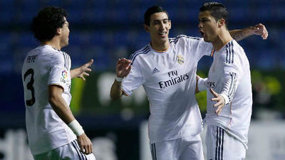 0-2. El Real Madrid se pasea en Pamplona para meterse en cuartos