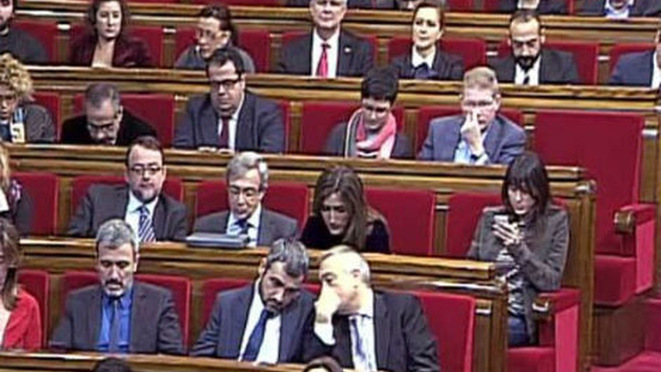 El Parlament aprueba llevar la consulta al Congreso con ruptura de voto del PSC