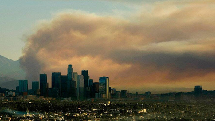 Los Ángeles amenazada por un fuerte incendio