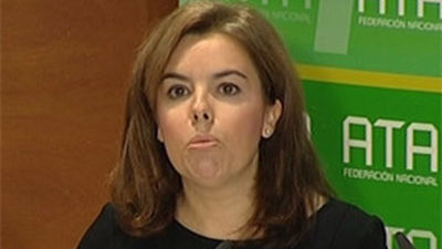 Sáenz de Santamaría augura financiación e incentivos fiscales para autónomos