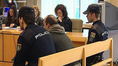 El acusado de matar con 70 puñaladas a un amigo sostiene que la víctima le amenazó