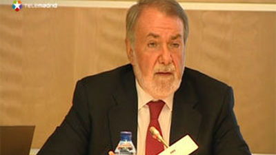 Mayor Oreja: "Los gobernantes dan palos de ciego; la crisis es de valores"