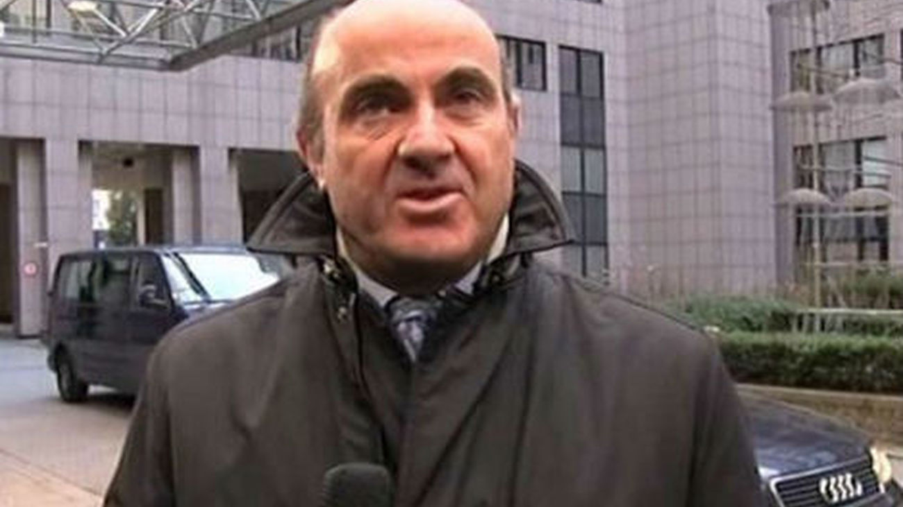 Guindos dice que España crecerá cerca del 1% este año y creará empleo neto