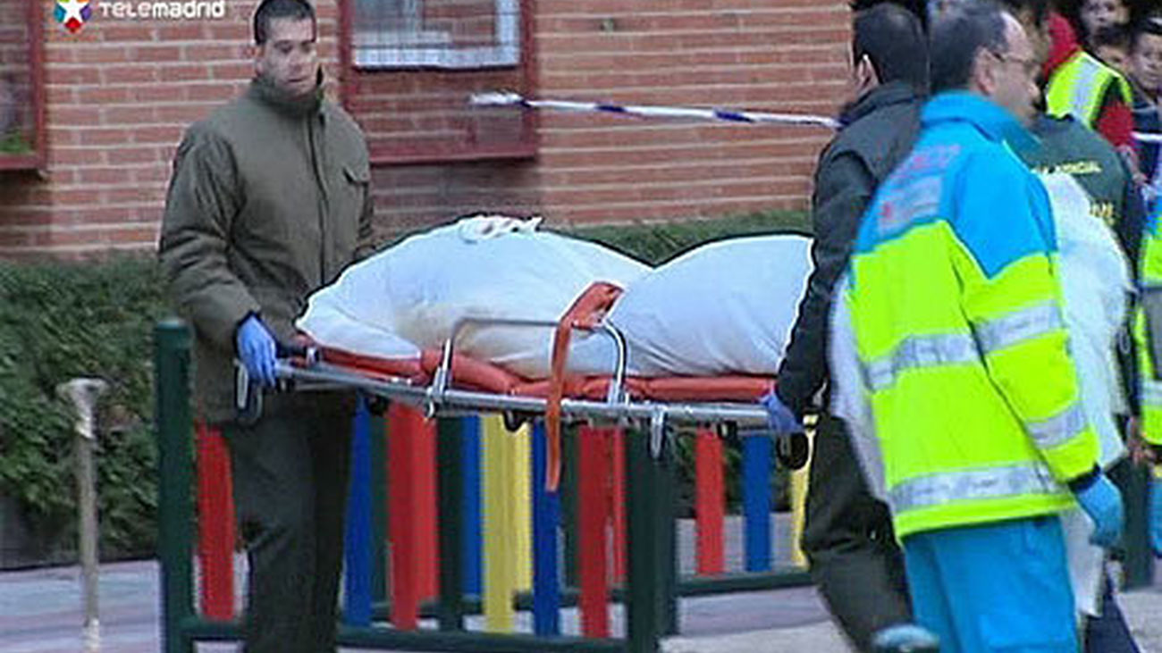 Fallece una niña de 11 años tras caerle encima un columpio en Rivas Vaciamadrid