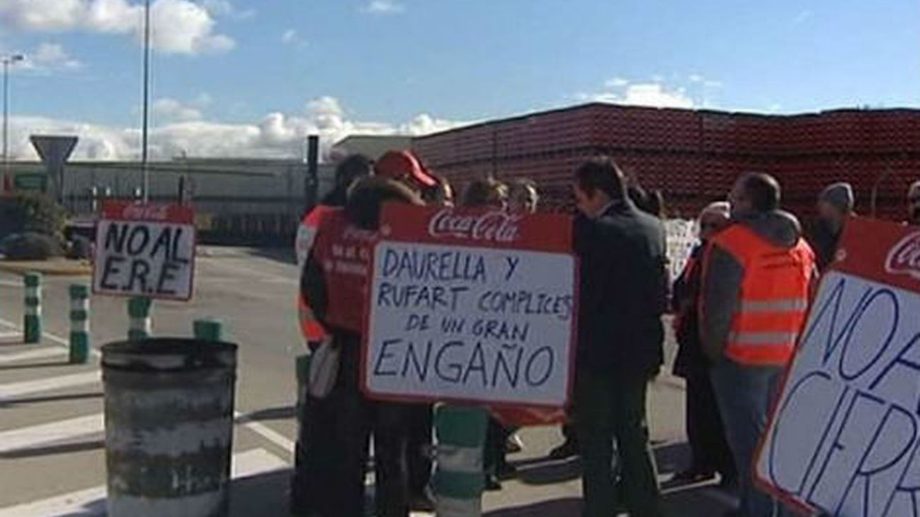 Atacan con cócteles molotov la planta de Coca-Cola en Fuenlabrada