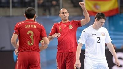 8-1. España arrasa a Chequia y se mete en cuartos