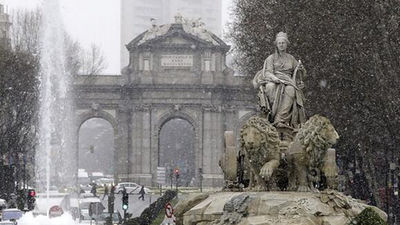 Iluminados de azul por el Día Mundial de Concienciación del Autismo
