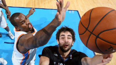 Ibaka y Calderón pueden con Ricky y Marc Gasol