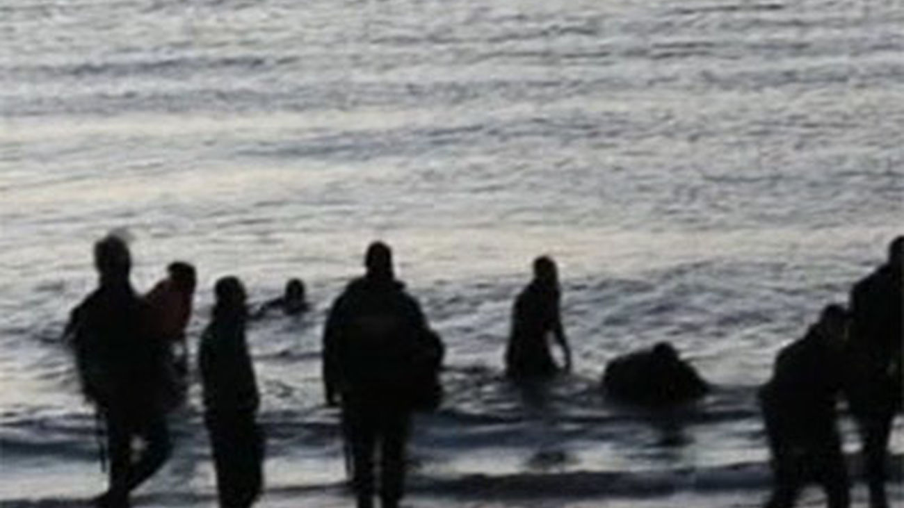 Hallan otro cadáver en una playa ceutí que eleva a 15 los inmigrantes muertos