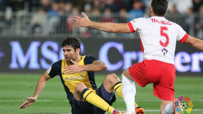 2-0. El Atleti cae en Almería y cede el liderato