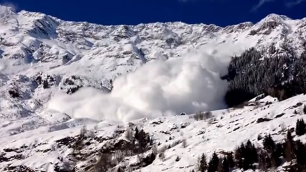 Once provincias del norte peninsular están  en riesgo por avalanchas y fuerte viento
