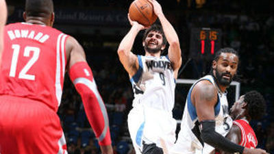 Houston aprovecha las bajas de Minnesota