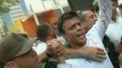 El líder opositor venezolano Leopoldo López queda preso e irá a juicio