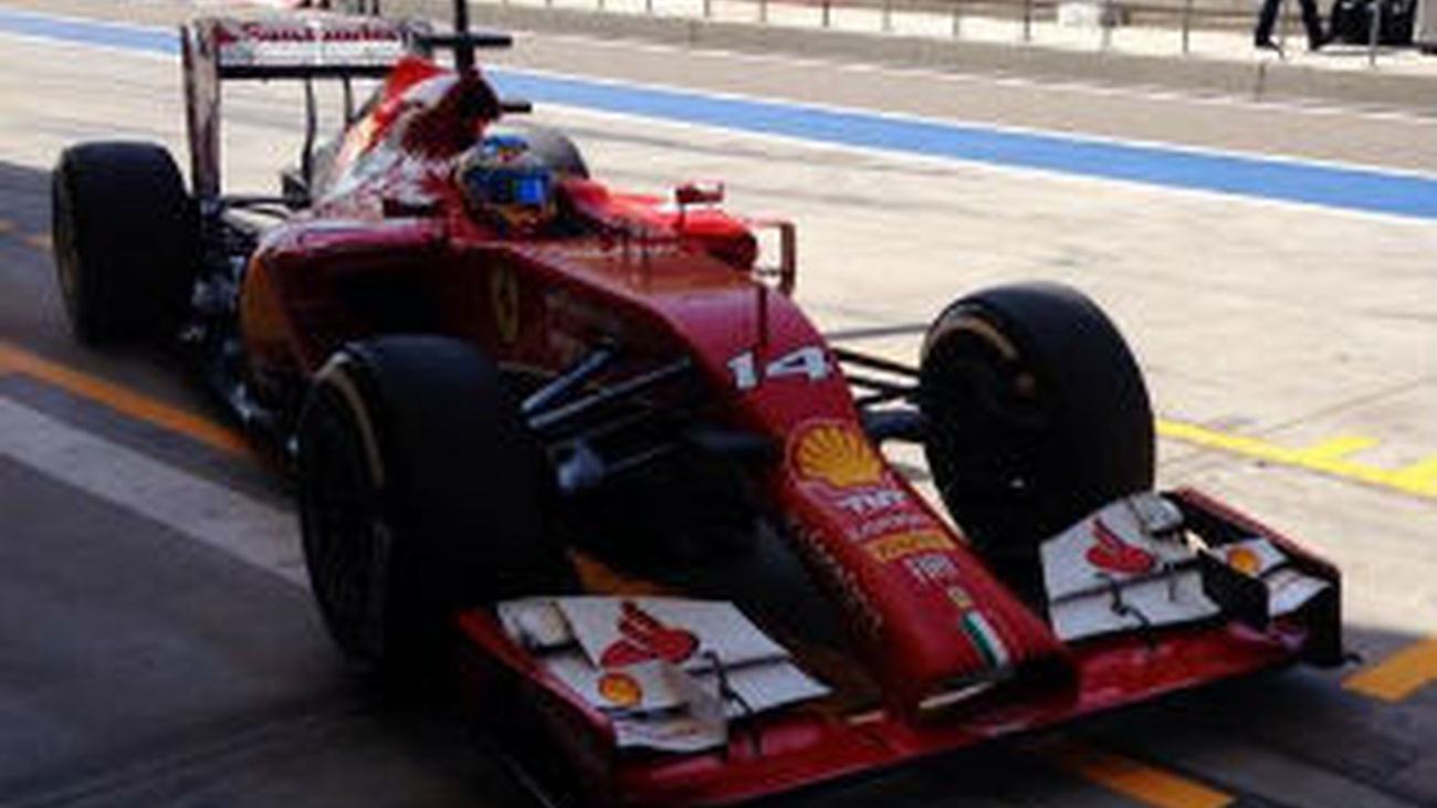 Magnussen, el más rápido en segundo día en Baréin; Alonso tercero