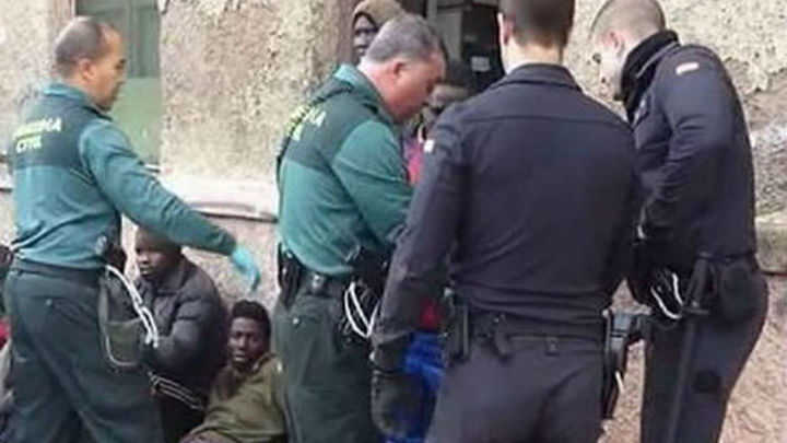 Marruecos y la Guardia Civil evitan la entrada de 400 inmigrantes a Melilla