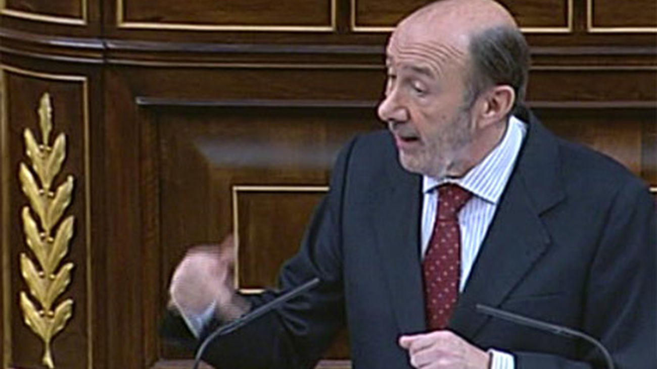 Rubalcaba: "Señor Rajoy, ¿en qué país vive usted?"
