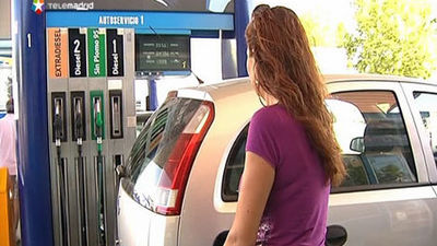 La gasolinas y los alimentos elevan 4 décimas el IPC interanual hasta el -0,2%