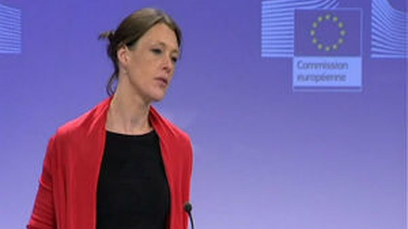 Bruselas contradice al Gobierno y niega haber autorizado el céntimo sanitario