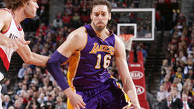 Gran noche de los hermanos Pau y Marc Gasol; ganó Rubio