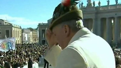 El Papa ve "ofensivo" que se le pinte como "una especie de Supermán