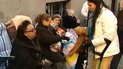 Más de una semana de cola a la intemperie para besar al Jesús de Medinaceli