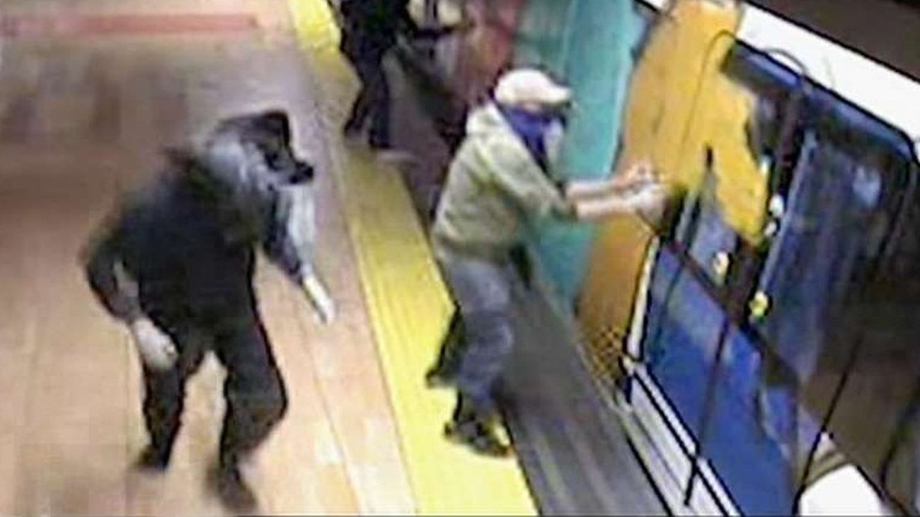 Grafiteros en el Metro