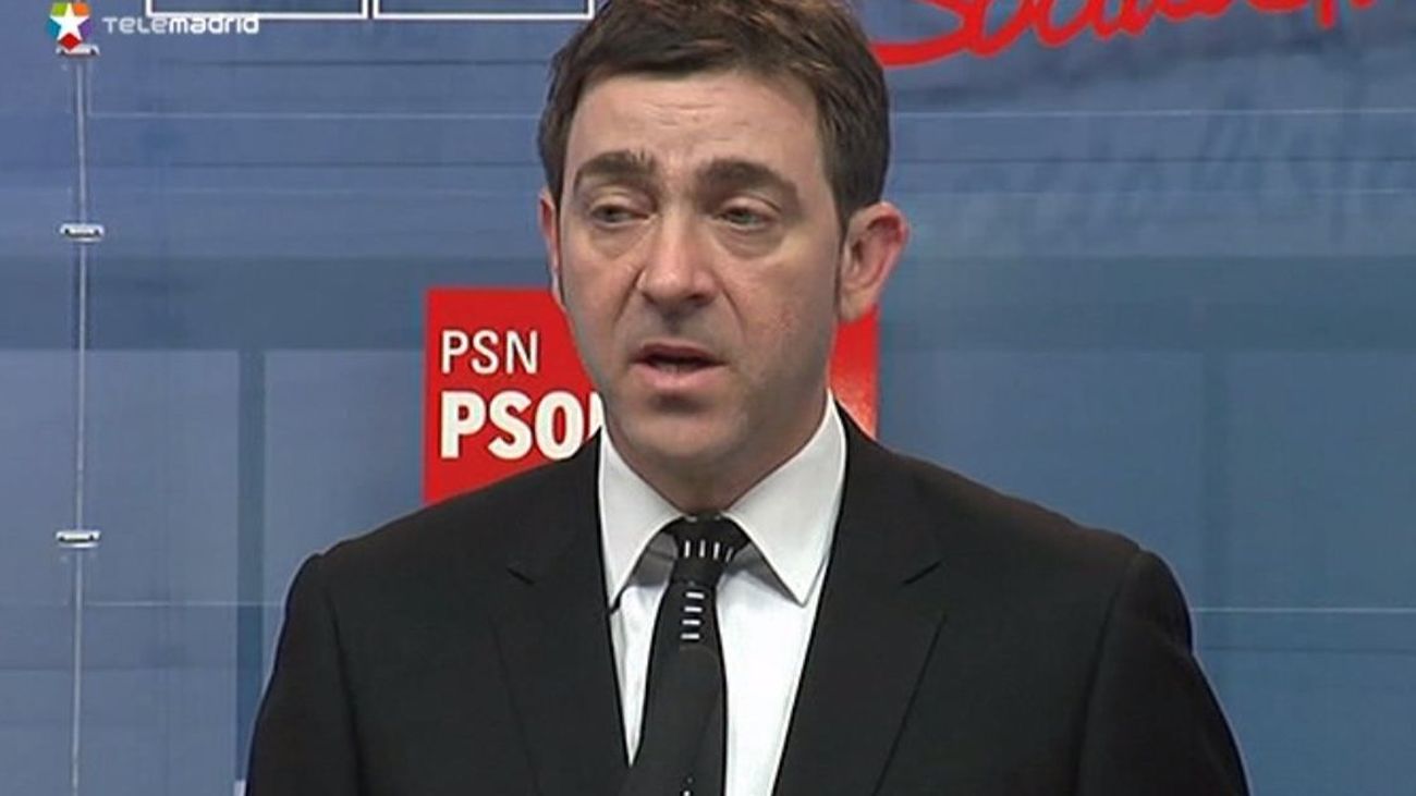 Los socialistas navarros debaten pedir al PSOE que "reconsidere" su prohibición