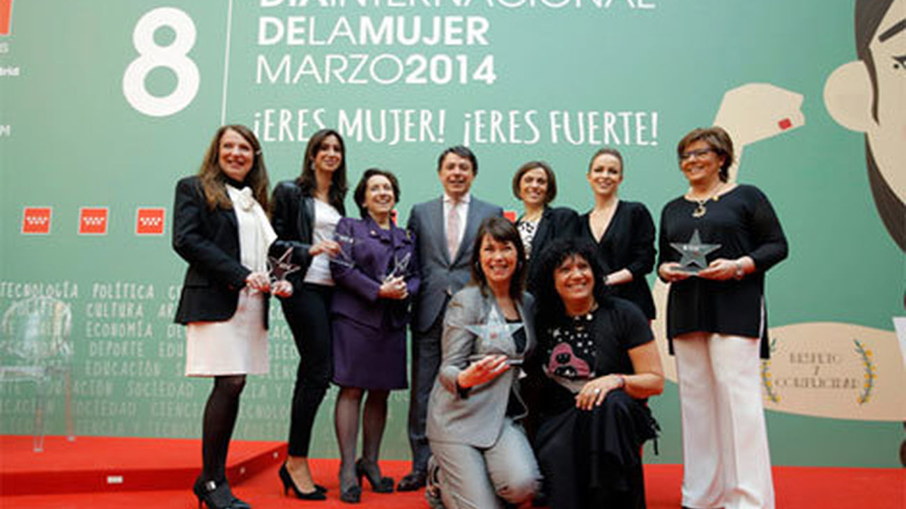 González llama a luchar para acabar con la violencia de género