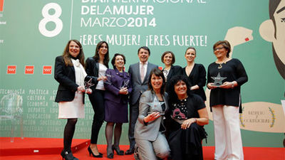 González llama a luchar para acabar con la violencia de género