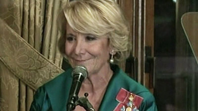 Aguirre aboga en Londres por dar un toque británico a la política española