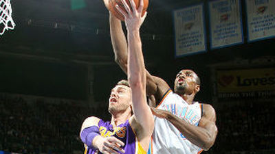 Durant y los Thunder se exhiben ante los esperpénticos Lakers