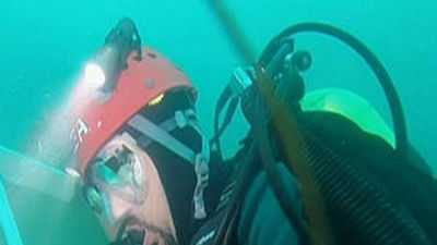 Los buzos recuperan un cadáver del 'Santa Ana'