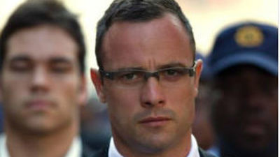 Pistorius encargó seis armas de fuego antes de matar a su novia