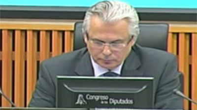 Garzón anima a jueces de la Audiencia a no cerrar los  casos de justicia universal