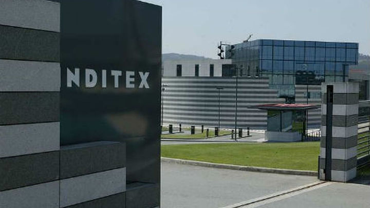 Inditex ganó un 1% más en 2013, hasta 2.377 millones, y elevará el dividendo un 10%