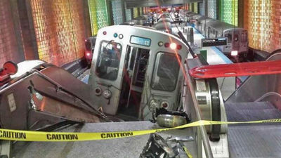 Treinta heridos leves al descarrilar un tren en Chicago