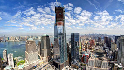 Detenidos por saltar en paracaídas desde el One World Trade Center