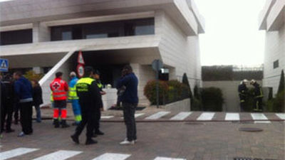 Los bomberos salvan a Jesé de un incendio en su chalé