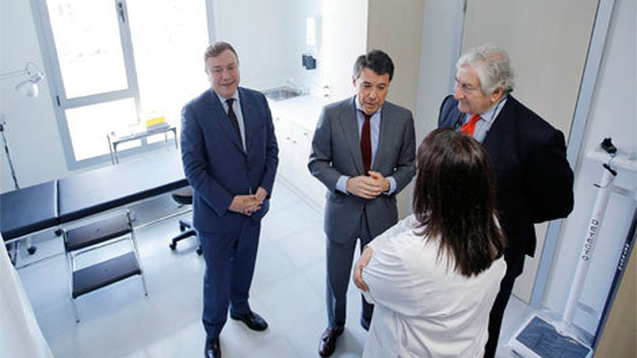 González, Rodríguez  y Soler visitan el nuevo Centro de Salud