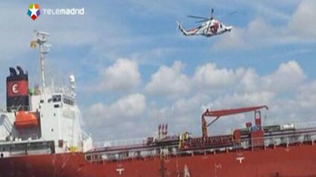 Rescate en el barco incendiado