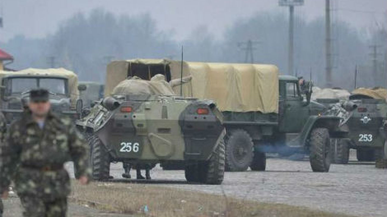 Ucrania denuncia que Rusia sigue concentrando tropas y tanques en la frontera